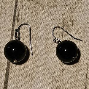 [MIX IT] Black Single Bead Dangle Earrings w/hook NWOT